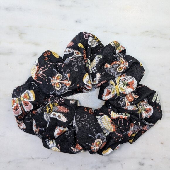 Large boho cotton scrunchie hand crafted - Picture 3 of 6